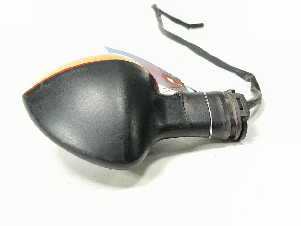 Luz indicadora piscante traseira direita 14 Yamaha FZ09 - Imagem 4 de 4