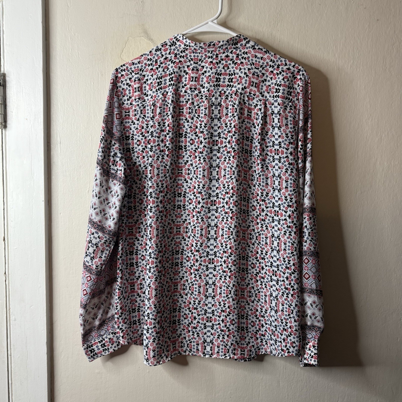 Loft White Floral Patchwork Mixed Patterned Butto… - image 4