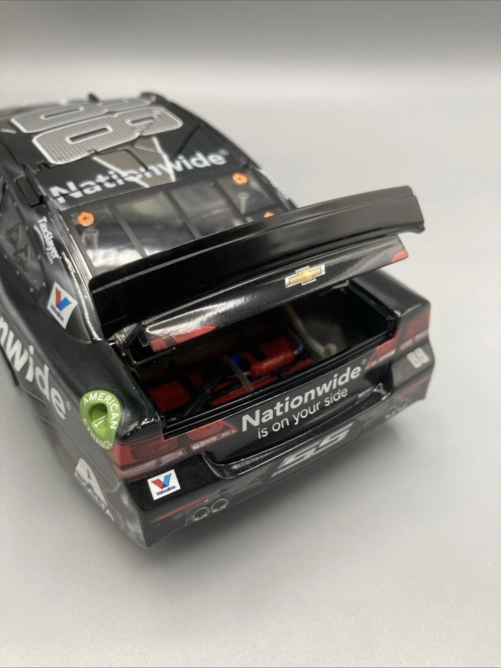 2016 Dale Earnhadt Jr. #88 Diecast Batman V Superman Lionel 1/24 - Image 2 of 4