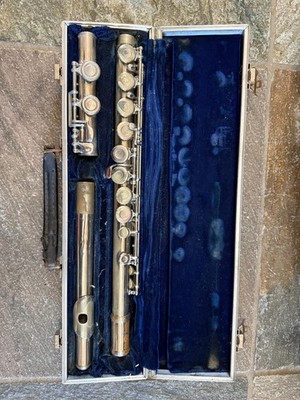 Armstrong 104 flute with hard case. Made in USA | eBay