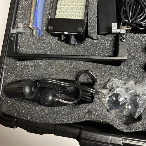 Set of 2: Litepanels Mini LED Lights: 4 Batteries, 2 Chargers, Filters: Works - Picture 4 of 22