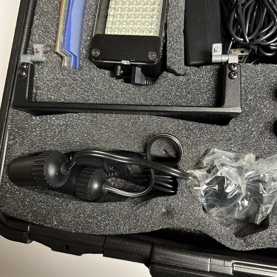 Set of 2: Litepanels Mini LED Lights: 4 Batteries, 2 Chargers, Filters: Works - Image 4 of 4