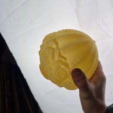 2 GLOBES, TULIPE, ART DECO? VERRE PRESSE MOULÉ, ROSES, 