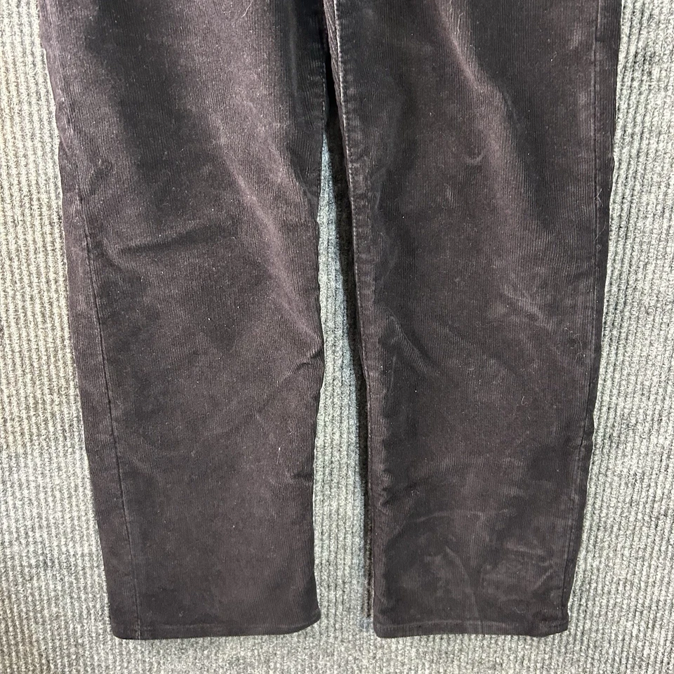 Pantalones de pana Levis para mujer 24 ribcage tobillo recto negros Foto 3 de 4