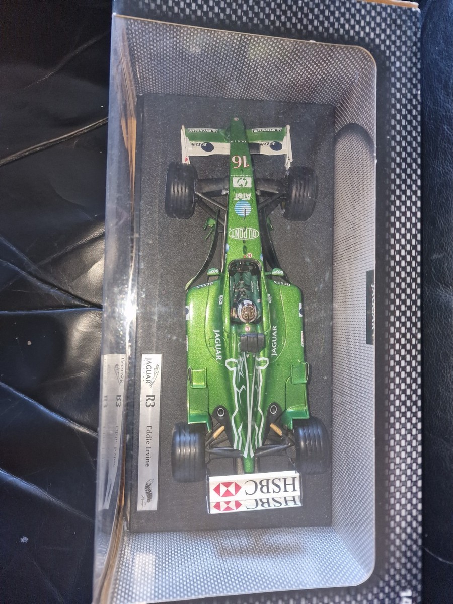 Jaguar R3 ミニカー Eddie Irvine 1/43 2002 Jaguar R3 Model by
