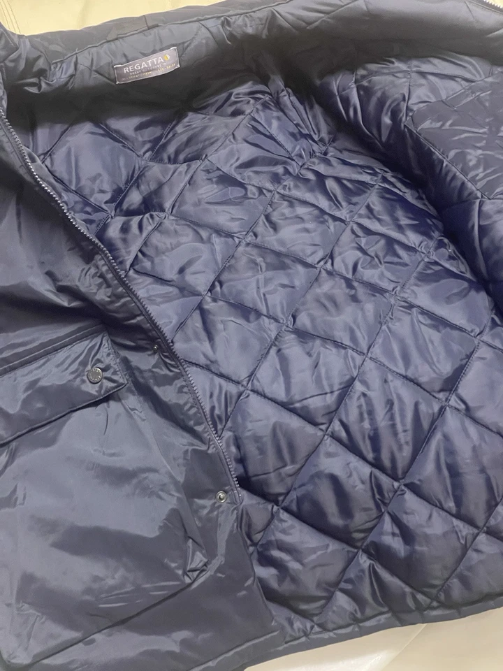 Mens Regatta Great Outdoors Grey Waterproof Hooded Jacket Size U.K-XL/44”EUR-54” - Image 3 of 4