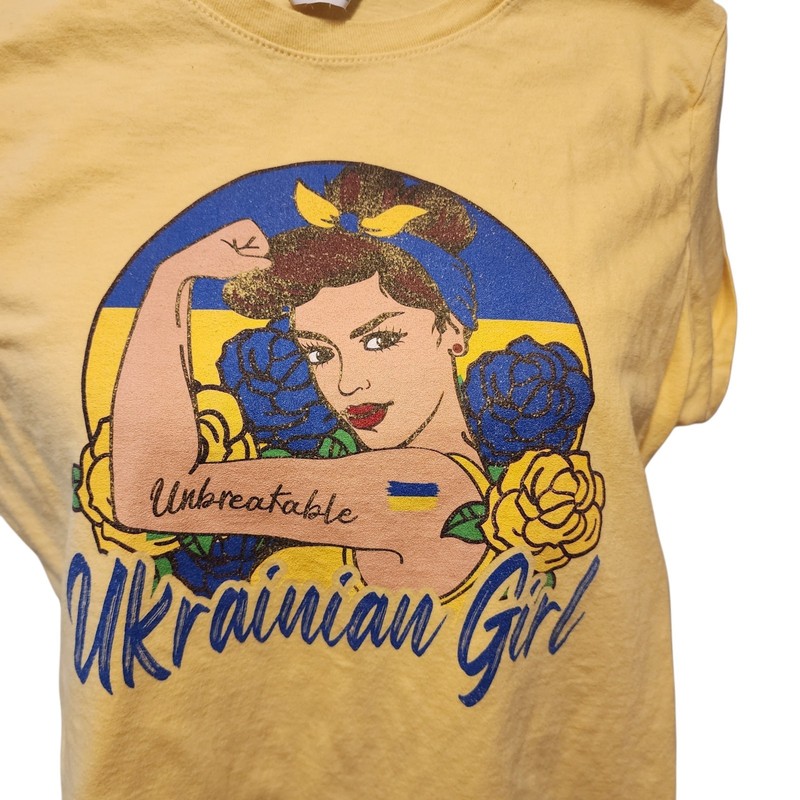 Ukranian Girl- unbeatable Tee Shirt Womens Small Pre-owned one pinhole flaw