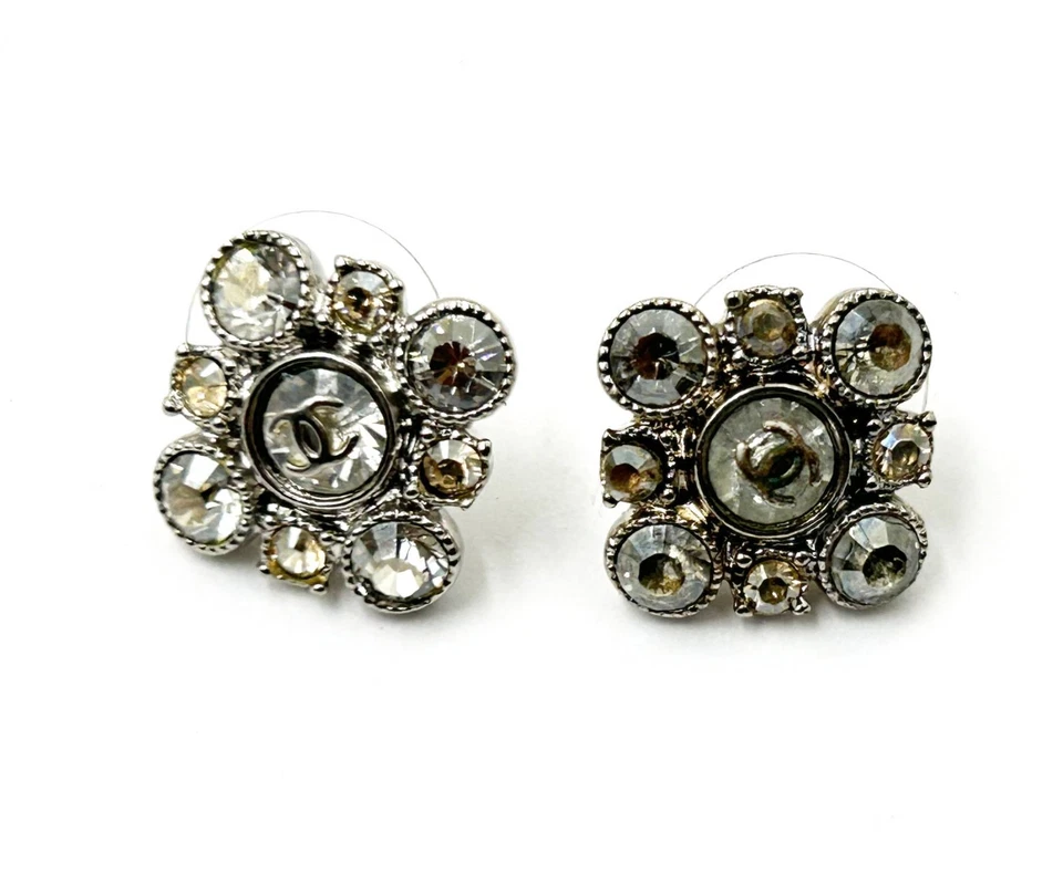 Pendientes piercing Chanel plata CC Argyle cristal pequeños