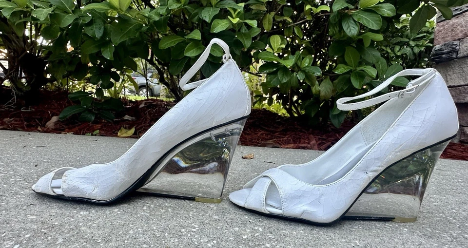 Delicious Mujer Talla 9 Blanco Transparente Tacones de Cuña – De Colección Nunca Usados – Foto 2 de 4