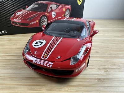 Hot Wheels Elite Ferrari 458 Italia Challenge #5 2010 1/18 X5486