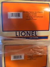 LIONEL NYC #6-81759 & #6-81760 BABY MADISON PASSENGER CARS (4 CARS) NIB