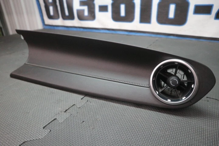 Chevrolet Camaro SS 2016-204 tablero ventilación moldura OEM Foto 3 de 4