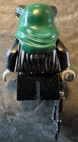 LEGO ORIGINAL AUTHENTIC STAR WARS 7956 TOKKAT EWOK MINIFIGURE GREEN w/WEAPON