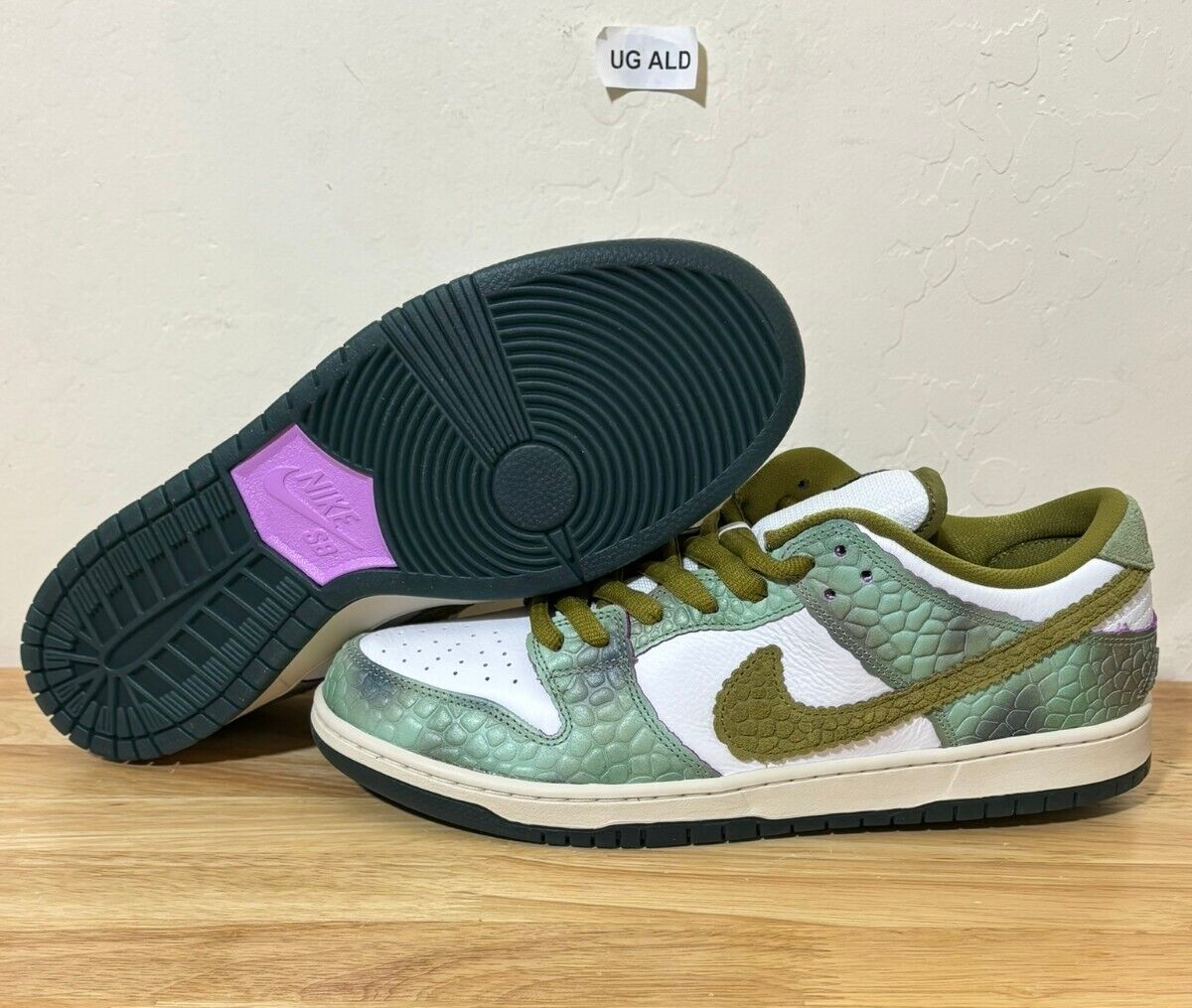 Nike SB Alexis Sablone x Dunk SB Low Pro QS Chameleon Men's Nike SB Alexis Sablone x Dunk SB Low Pro QS Chameleon Men's