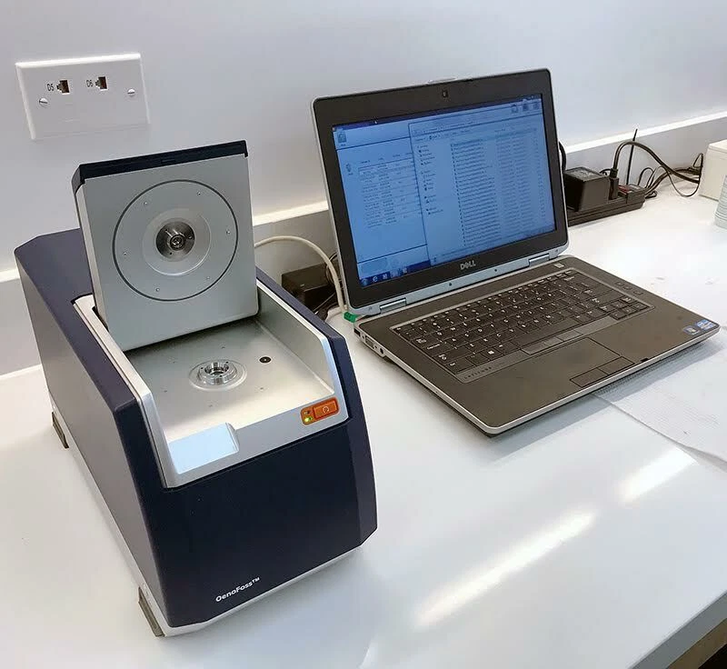 ENOLOGIA BALDUCCI LABORATORIO ENOLOGICO N°1 ANALISI VINO 0 + SOLFOROSE(FOSS®) COMPLETA DI RITIRO Laboratorio di analisi