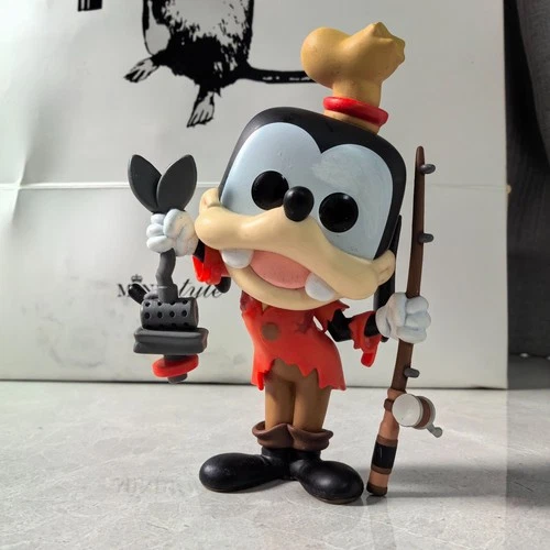 Funko pop Disney Mickey and Friends  #243 Goofy LE 1800 Vinyl figure OOB