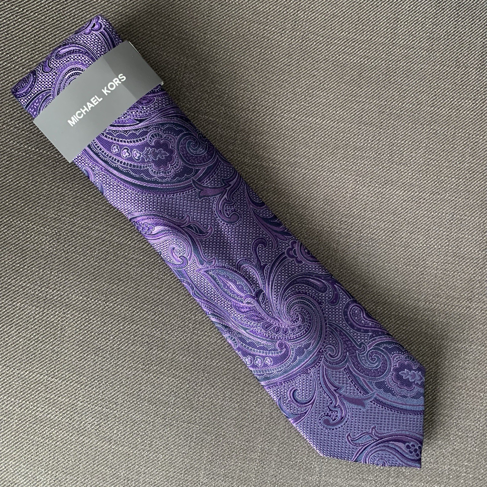 Michael Kors Men's Neck Tie Paisley Purple Silk Blend MSRP $69.50