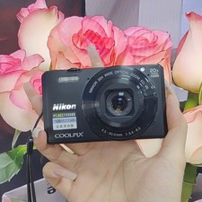 Nikon COOLPIX S7000 Digital Camera 16 MP 20x Optical Zoom English Language Black