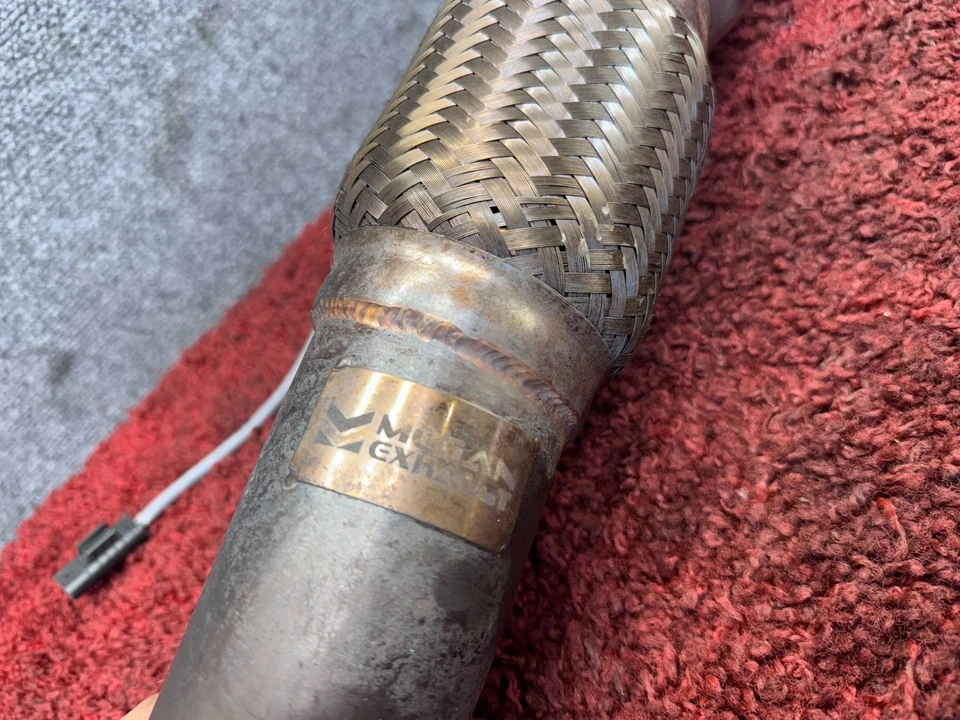 Tubo colector escape cabezal motor BMW F30 F32 F36 G12 B58 63K Foto 2 de 4