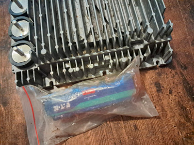Eaton 12v - 24v Dc-dc Converter.  Model 21100c00