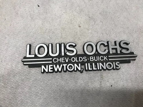 Louis Ochs Chevy Olds Buick Newton IL Car Dealership Emblem
