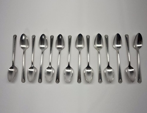 Prestige Oneida Bordeaux Silver Plate Flatware Silverware Grape's Pattern Vtg - Picture 4 of 10