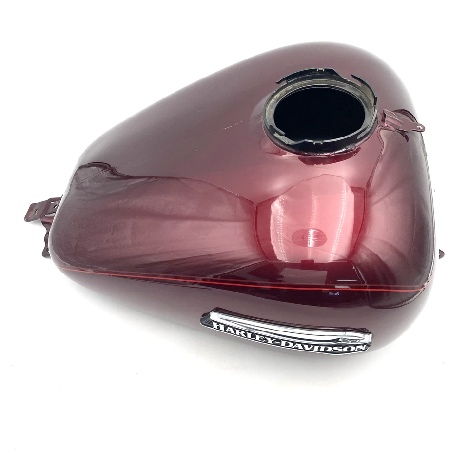 OEM Harley 61000016 Mysterious Rojo Combustible Gas Gasolina Tanque e Insignias 15-23 Tri Glide Foto 3 de 4