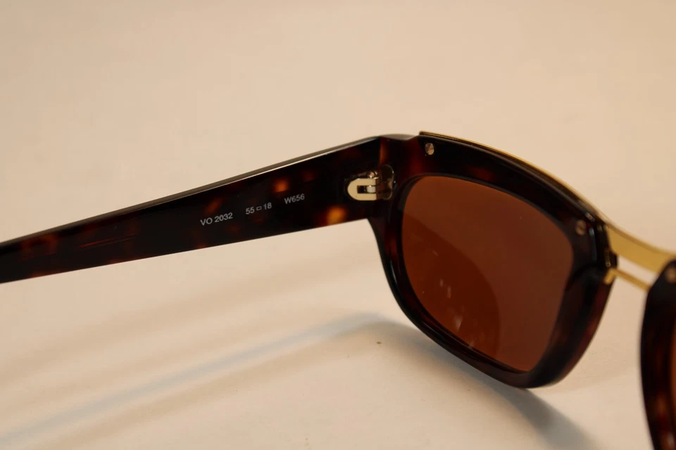 Óculos de sol Florence Vogue Vo 2032 armação dourada/tartartaruga feito na Itália - Imagem 4 de 4