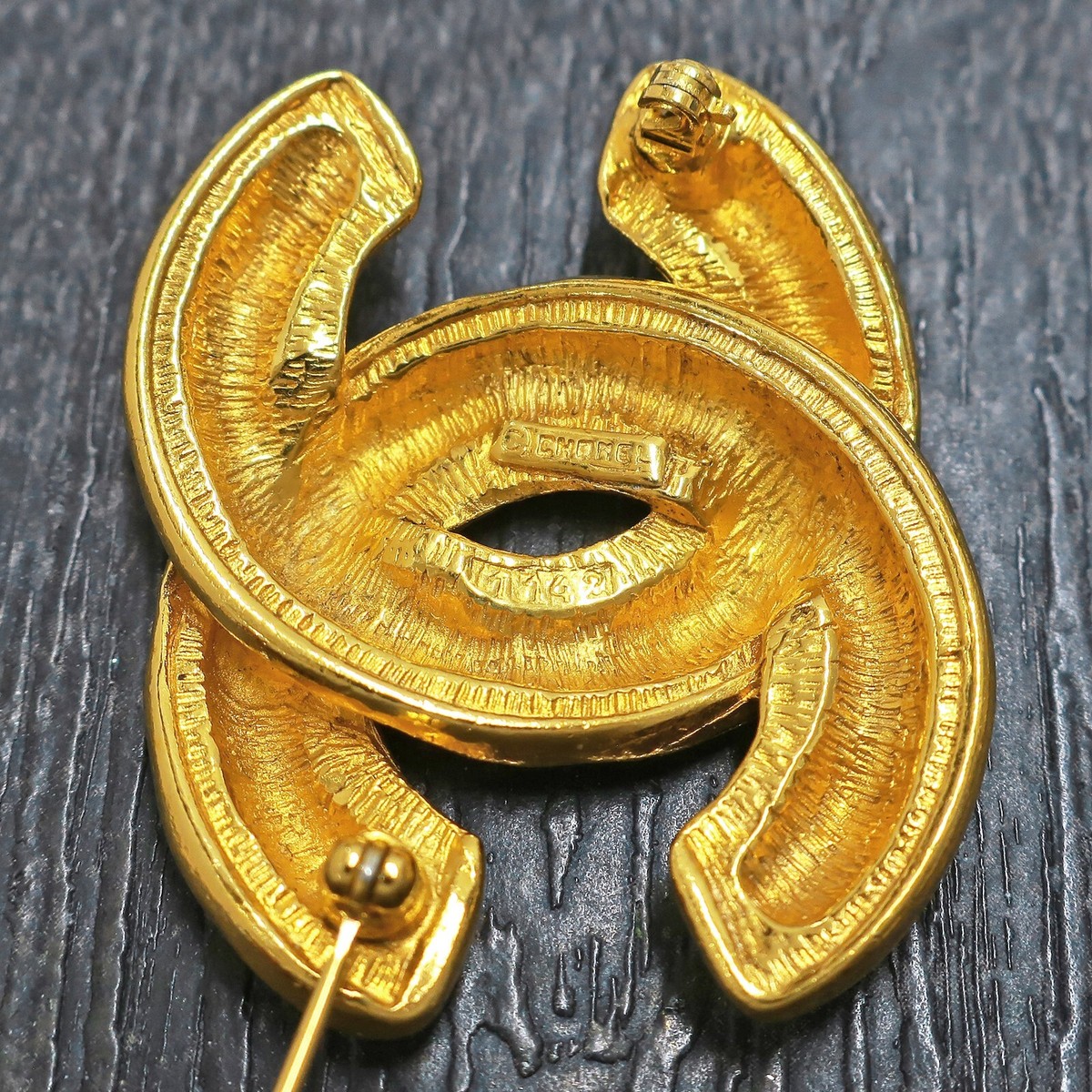 CHANEL Gold Plated CC Logos Matelasse Vintage Pin Brooch #864c