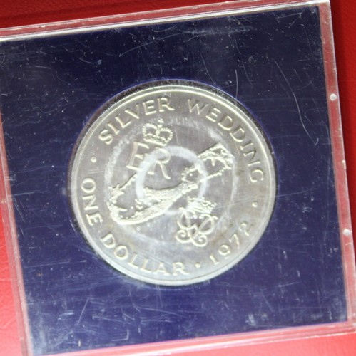 * 1972 SILVER BERMUDA ONE DOLLAR CIRCULATED GREAT CONDITION #WRA14 - Picture 3 of 11