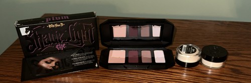 Kat Von D Shade Light Eye Contour Quad Lidschattenpalette In Pflaume 2 Puder Neu