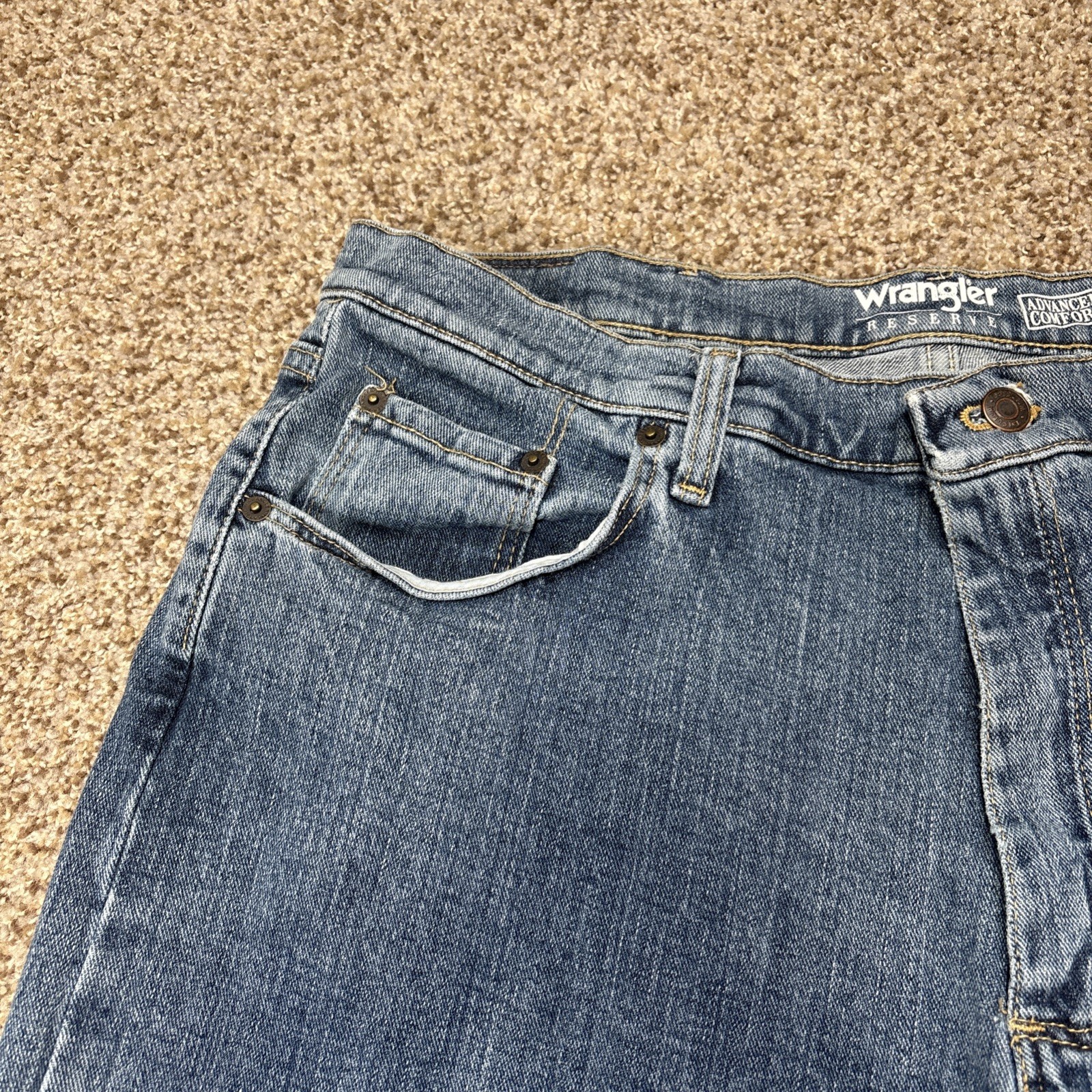 Wrangler Reserve Jeans Mens 38x29 (36x28) Advanced Comfort Straight Leg Stretch - View 3