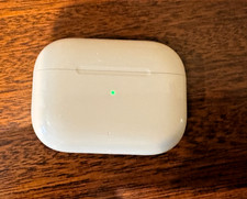 Apple AirPods Pro Wireless Charging Case ONLY White Model A2190 Pre-Owned