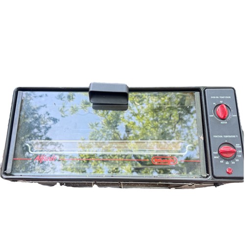 DeLonghi Toaster Oven - Highly rated Buy It For Life recommendation