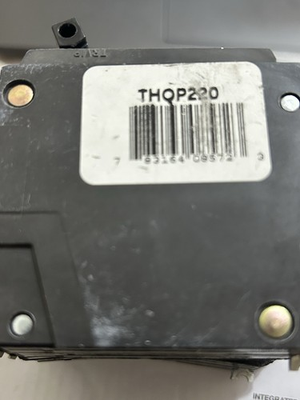 #ad General Electric Circuit Breaker Thin Series 2 Poles 20A 120 240V THQP220 $11.99
