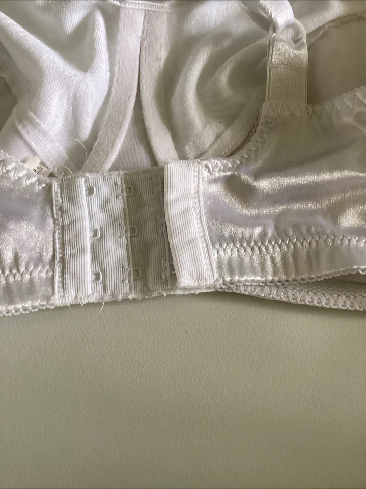 Sujetador con correa de cojín de gel Just My Size para mujer. Soft-Cup Talla 38 DD # (1105). Foto 4 de 4