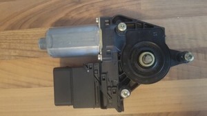 Bosch Fensterhebermotor 0130821696, VW Passat 3B (1)   "Räumungsverkauf"