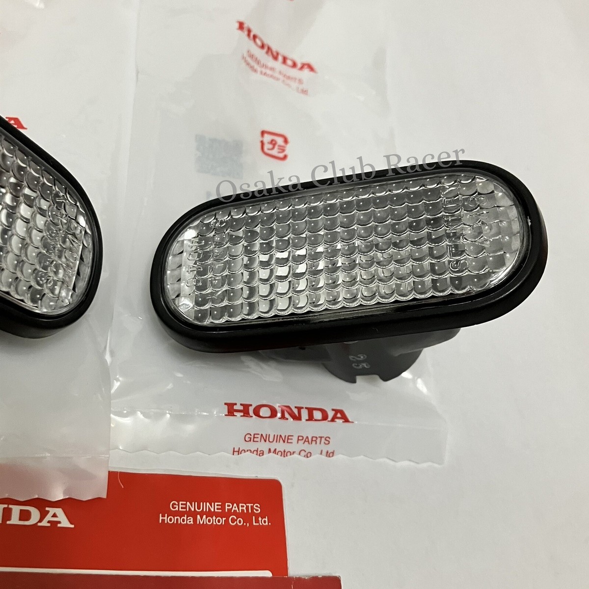 New OEM DC2 Honda Integra Clear Side Marker Turn Signals JDM New OEM DC2 Honda Integra Clear Side Marker Turn Signals JDM