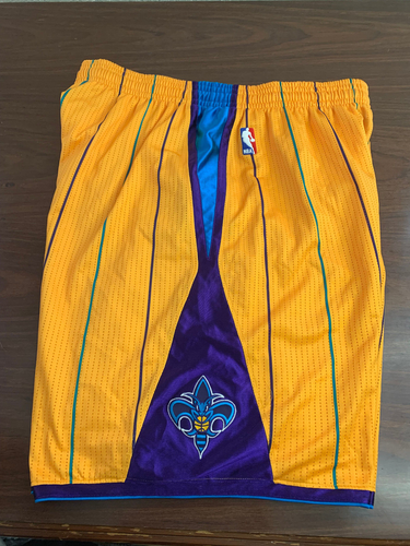2010-2011 New Orleans Hornets Basketball #50 Emeka Okafor Game Worn Shorts 3XL+2 - Picture 2 of 5