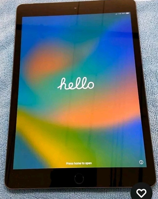 Apple iPad 7th Gen. A2200 128GB MW702LL/A WiFi+ Cellular, Unlocked