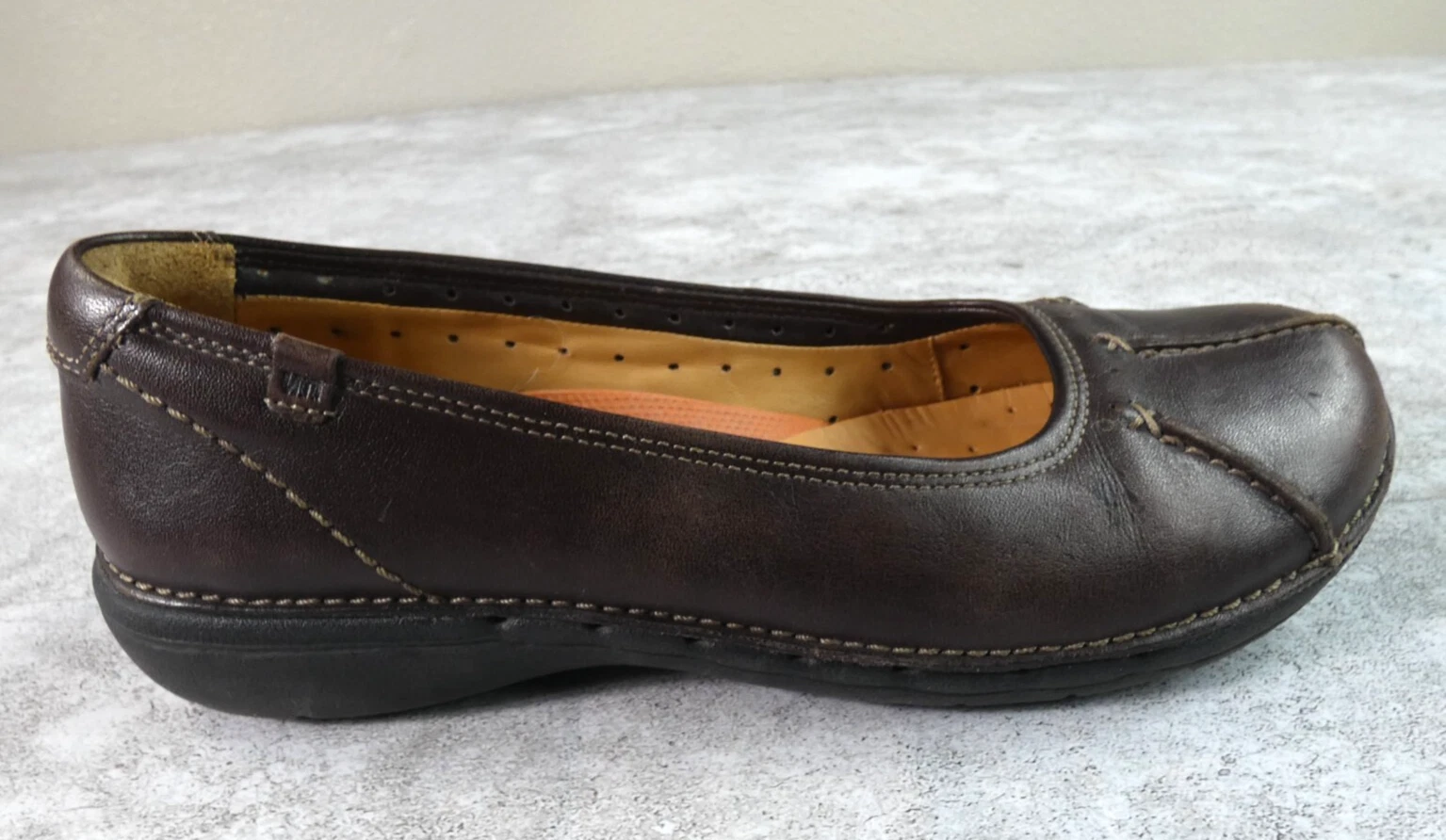 Scarpa Clarks donna 8 ballerine pelle marrone strutturata comoda cucita minimalista