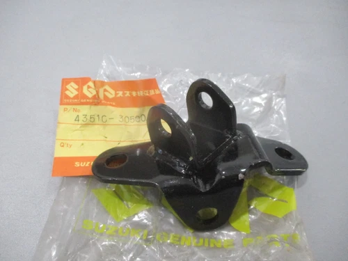 HOLDER, FOOTREST RH | B; PIN 8