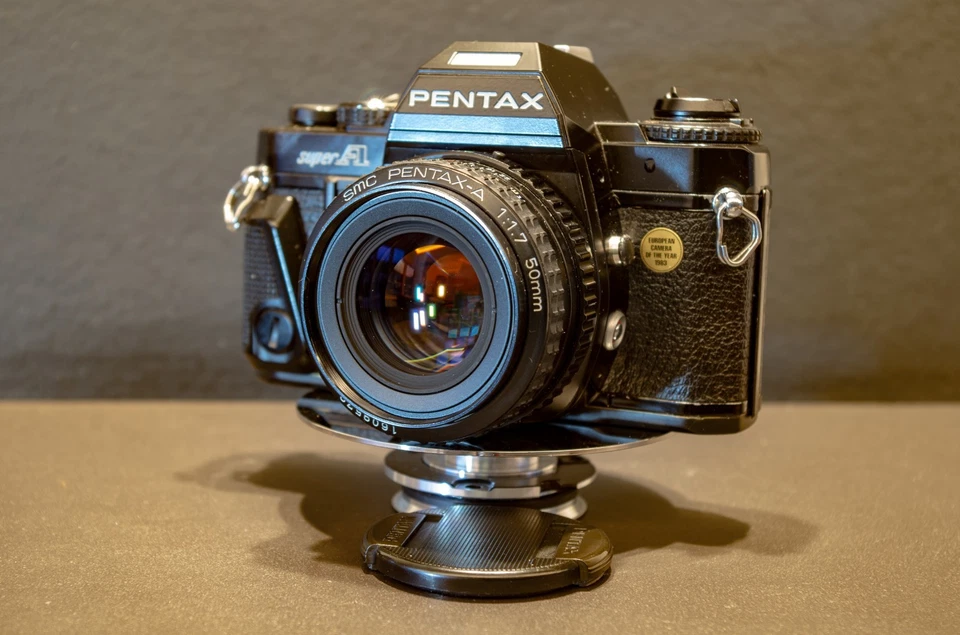 Pentax Super A Sonderedition „European Camera of the Year“ mit Pentax-A 50mm 1.7 - Bild 2 von 4