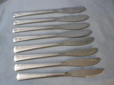 Lot of 8 Standard Stainless Steel 8.25 Inch Dinner Knives