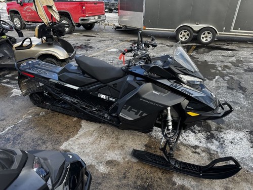 2019 Ski-Doo Backcountry? 850 E-TEC Black