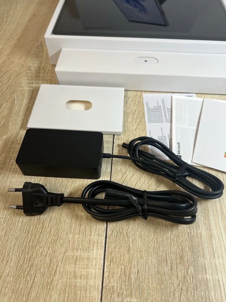 💥Microsoft Surface Pro 9 Intel Core i7-16GB-512GB. Wie Neu💥50€ Rabatt Garantie - Bild 2 von 4