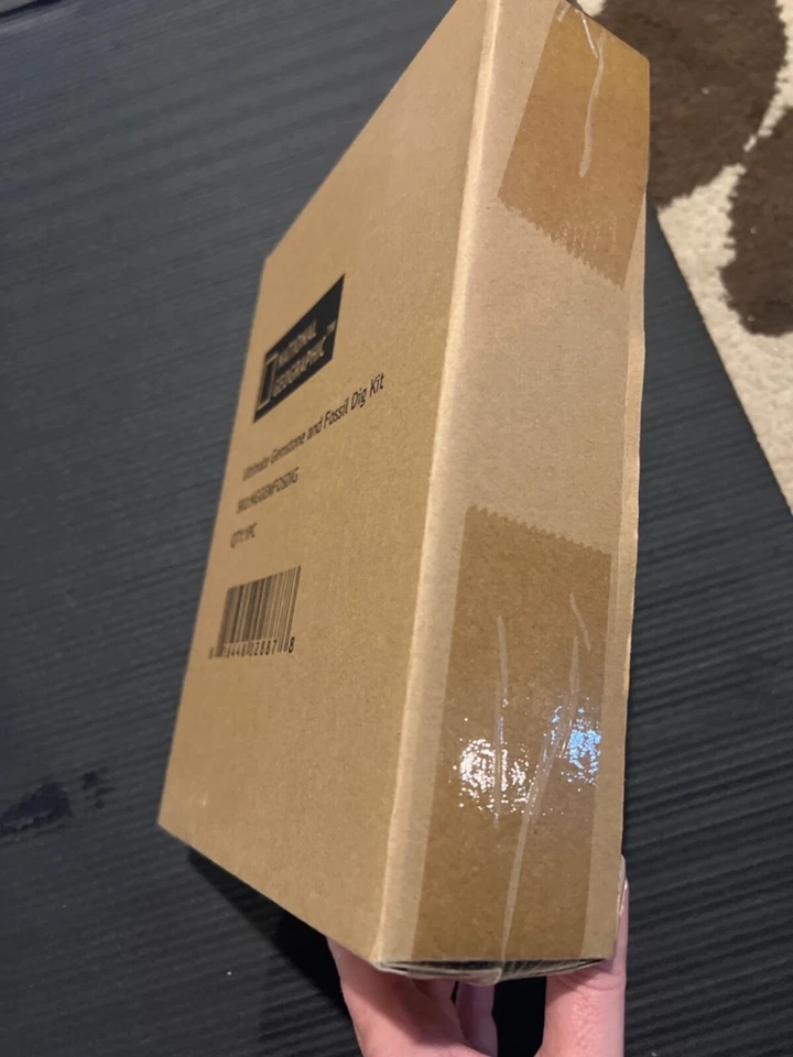 National Geographic Mega Gemstone & Fossil Dig Kit Stem SEALED - Image 2 of 2