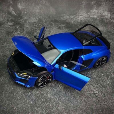 1/18 Audi R8 Coupe 2021 open close diecast car model Metallic Blue