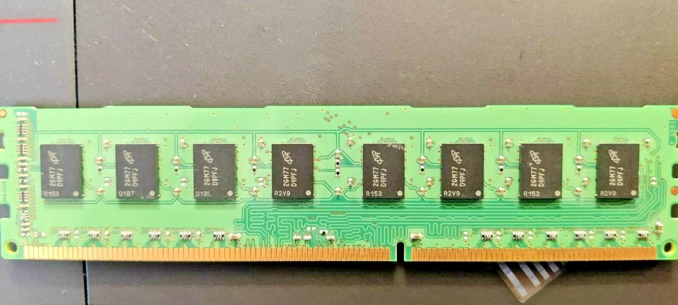 Micron MEMORY CARD 4GB 2RX8 MT16KTF51264AZ-1G4M1 PC3L-106000U-9-11-B1 - Image 2 of 2