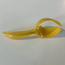 Vintage Tupperware 1334-3 Egg Lifter Scoop Separator Yellow Kitchen gadgets EUC